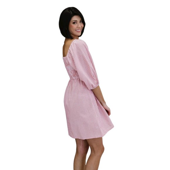 🌸🌸 Cute Striped Smocked Dress 🌸🌸 - Picture 5 of 9